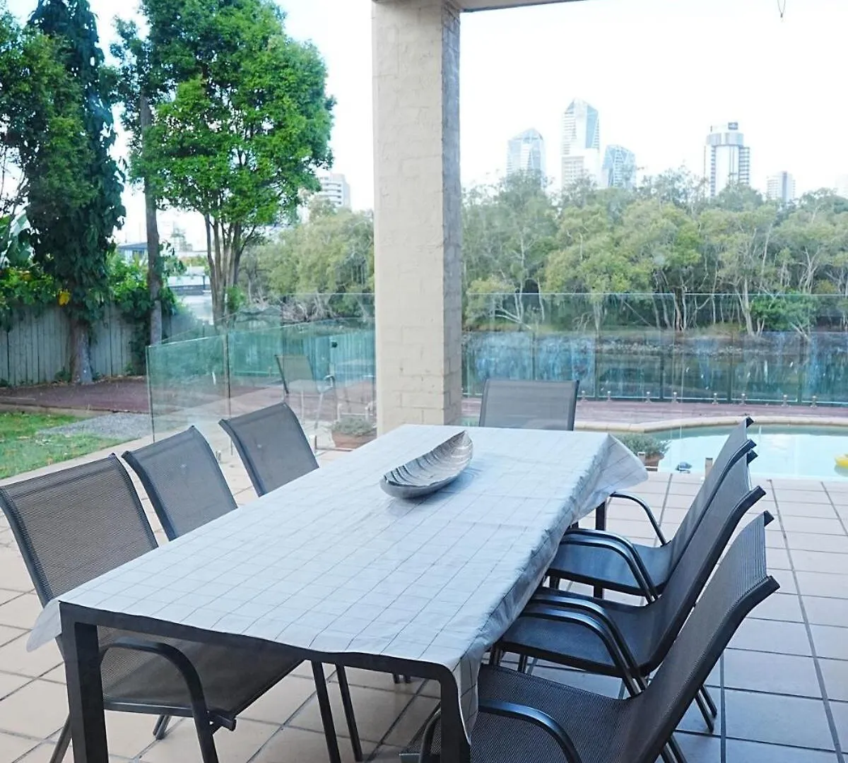 Holiday home Spacious Waterfront Retreat In Broadbeach Waters Gold Coast