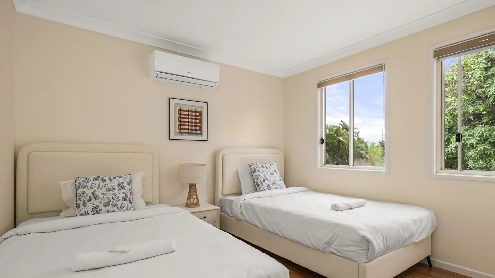 Holiday home Spacious Waterfront Retreat In Broadbeach Waters Gold Coast